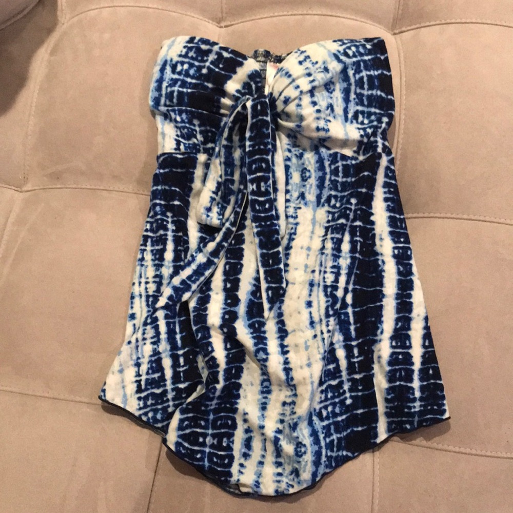 Blue tie dye strapless top